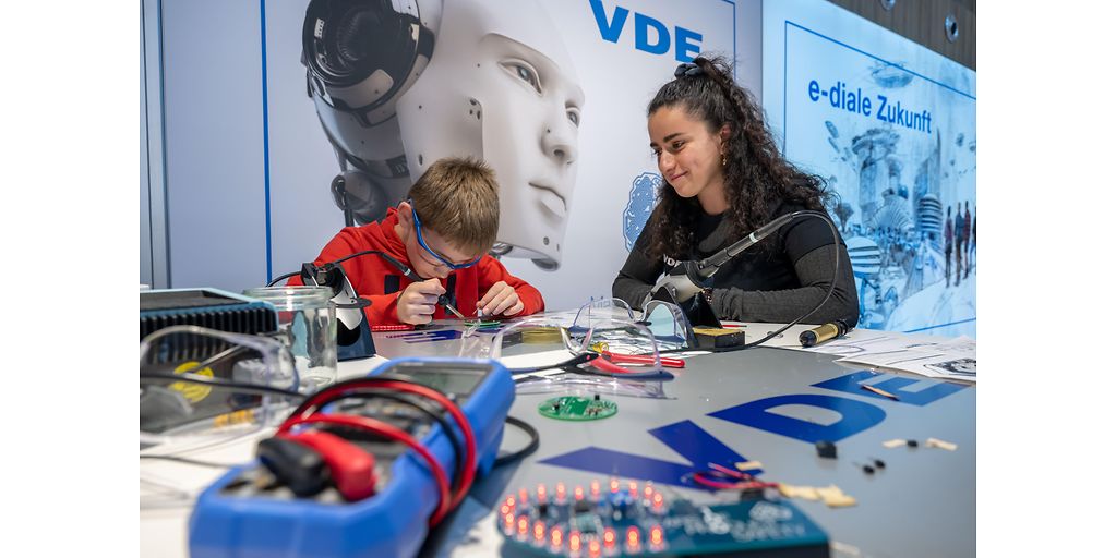 Science Den VDE Engagement bei den Science Days
